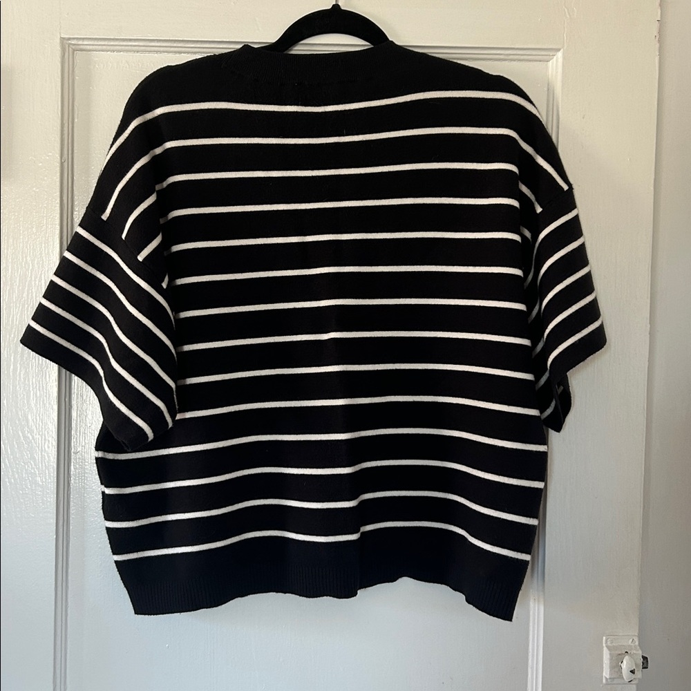 Abercrombie Short Sleeve Sweater - Picture 4 of 4